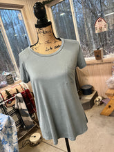 Short Sleeve Scoop Neck Top With Pocket