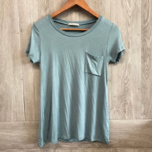 Short Sleeve Scoop Neck Top With Pocket