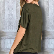 The BBasic Distressed Tee - Olive